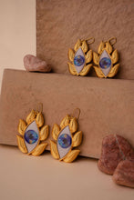 Load image into Gallery viewer, Illusion