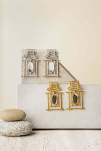 Load image into Gallery viewer, Labryinth