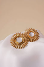 Load image into Gallery viewer, Minimalist Stylepeasant