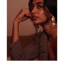 Load image into Gallery viewer, Edgy Gold