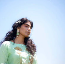 Load image into Gallery viewer, Umrao Jan