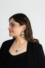 Load image into Gallery viewer, Blinder