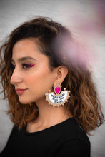 Load image into Gallery viewer, Muse - Women are more than muses