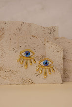 Load image into Gallery viewer, Ocean eyes earrings
