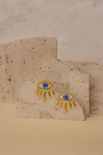 Load image into Gallery viewer, Ocean eyes earrings
