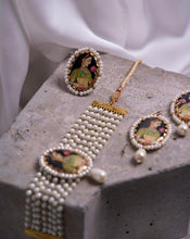 Load image into Gallery viewer, Rani Roopmati Earrings
