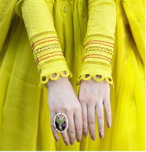 Load image into Gallery viewer, Rani Roopmati Ring
